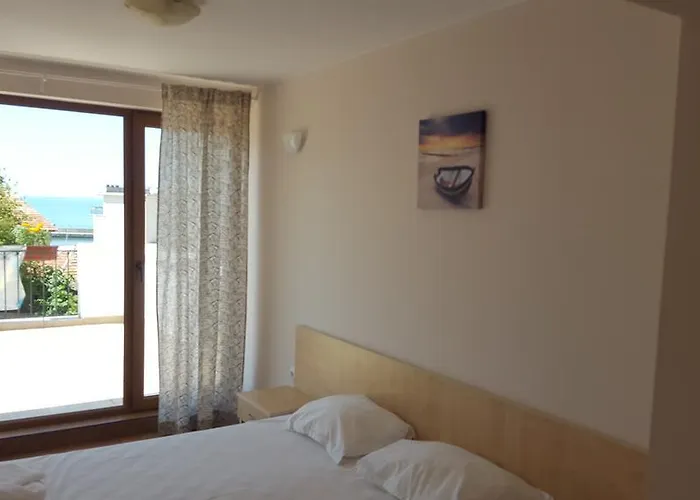 Bukor Shtepi Lux 公寓