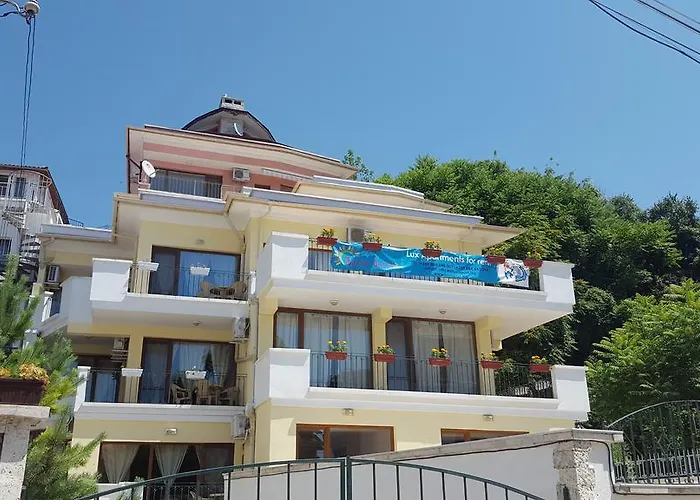 Bukor Shtepi Lux 公寓